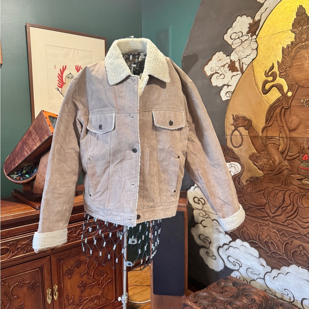 Austin Clothing Company tan suede lined jacket with sherpa collar and sleeves